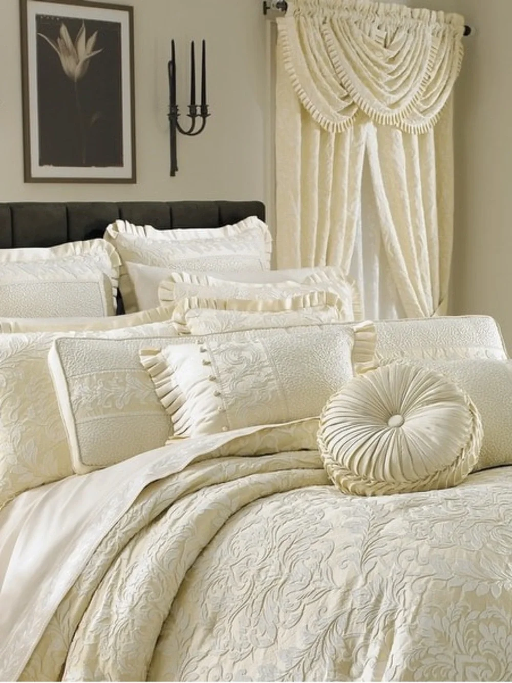 Marquis Ivory 4-Piece Comforter Set By J Queen NWT